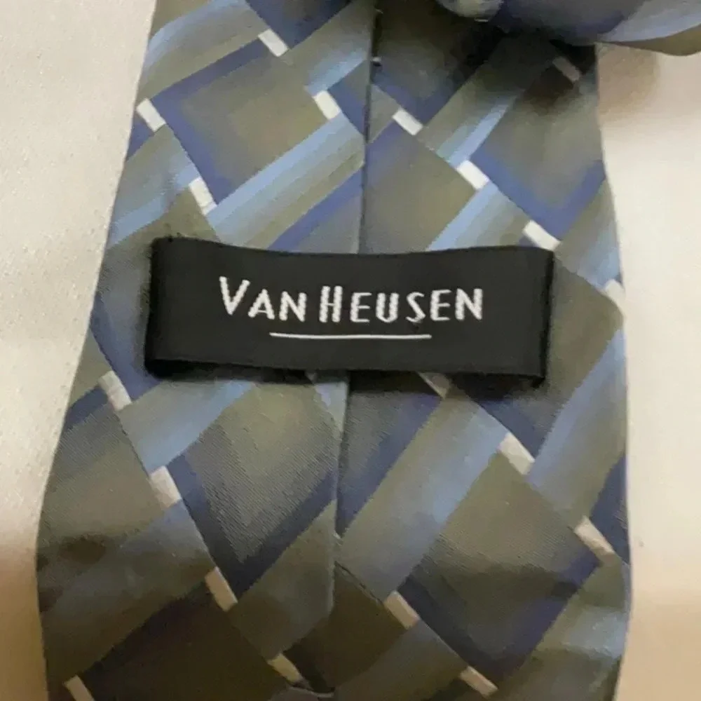 Van HEUSEN